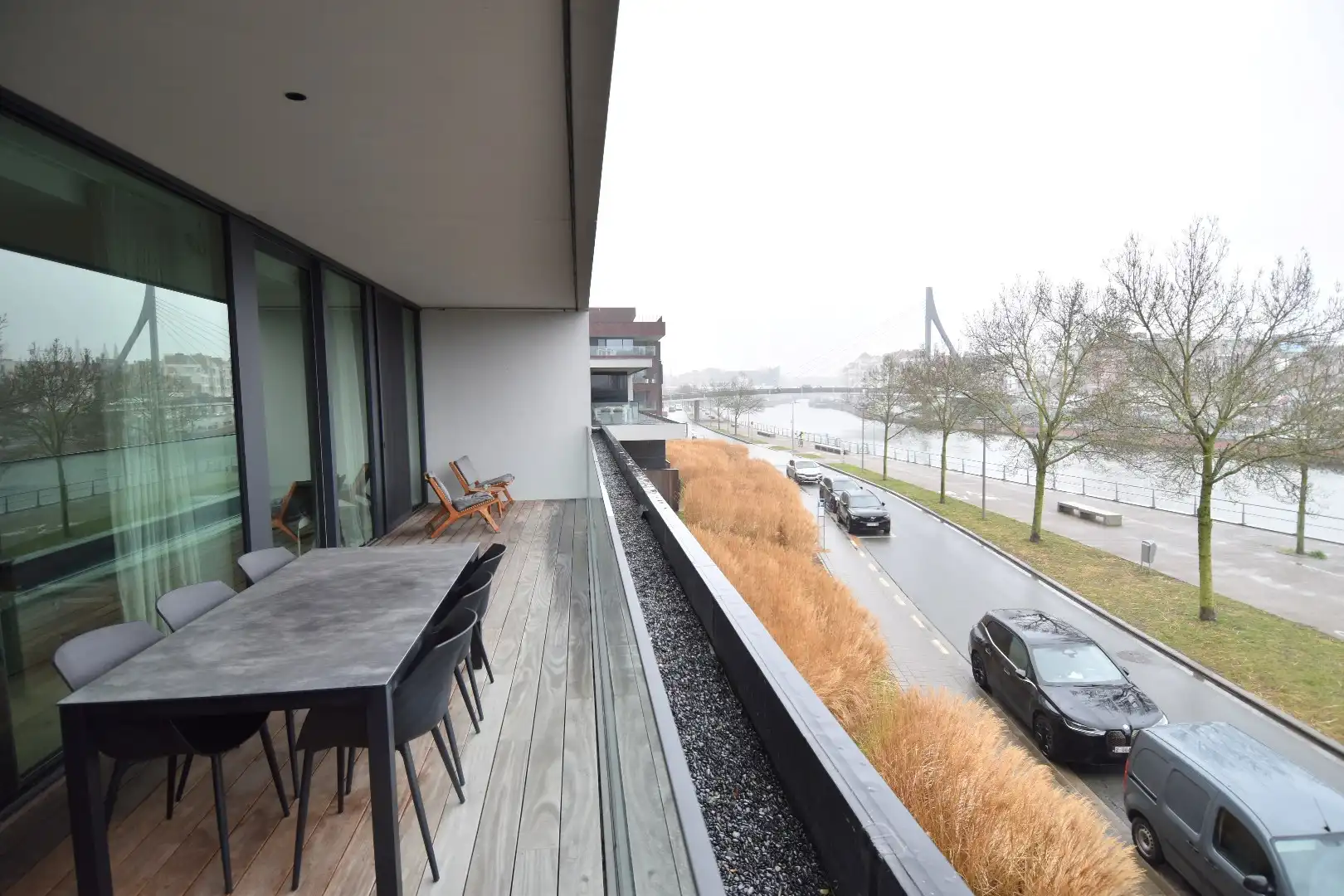 Uniek luxueus appartement met 2 slaapkamers en schitterend Leiezicht foto 17