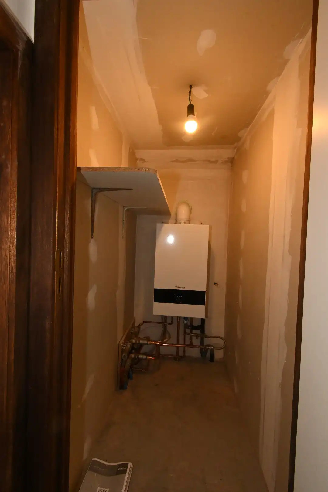 Ruime halfopen woning met parkeerplaats en tuin  foto 19