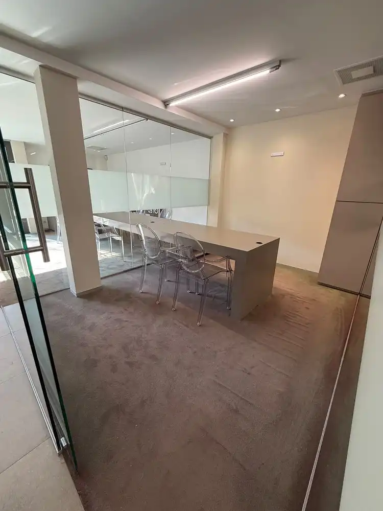 Instapklaar en strategisch gelegen kantoor-/praktijkpand (170 m²) met 6 autostaanplaatsen op toplocatie in Ninove foto 18
