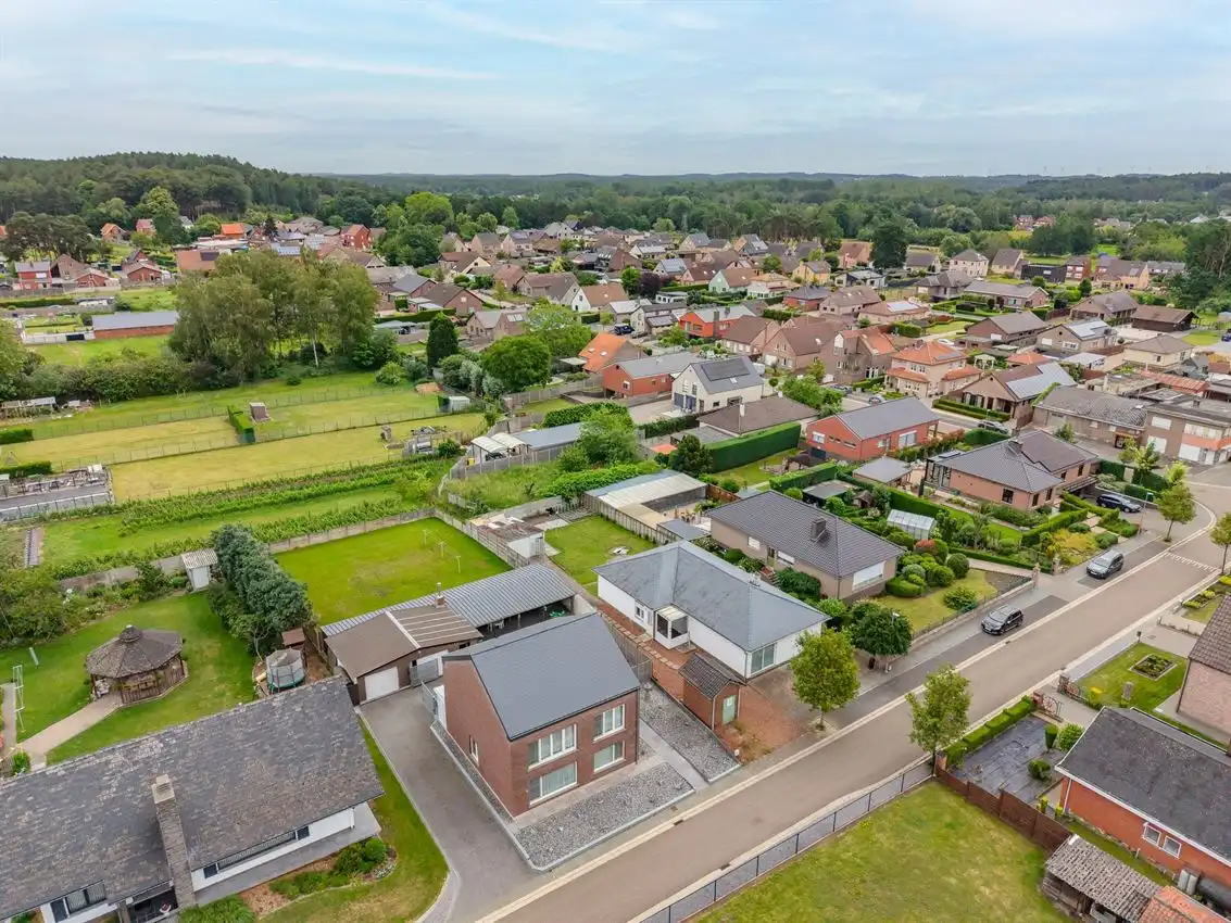 Charmante woning met grote tuin in het landelijke hart van Testelt foto 46