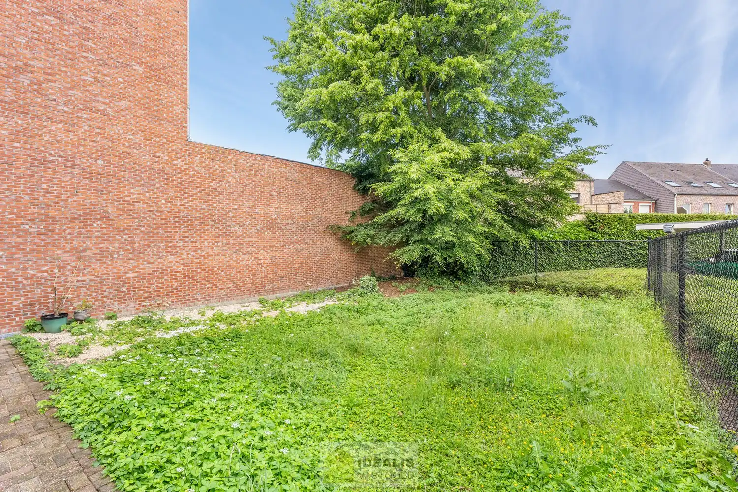 PRACHTIG GERENOVEERD GELIJKVLOERSAPPARTEMENT MET STADSTUIN IN HARTJE HAMONT! foto 30