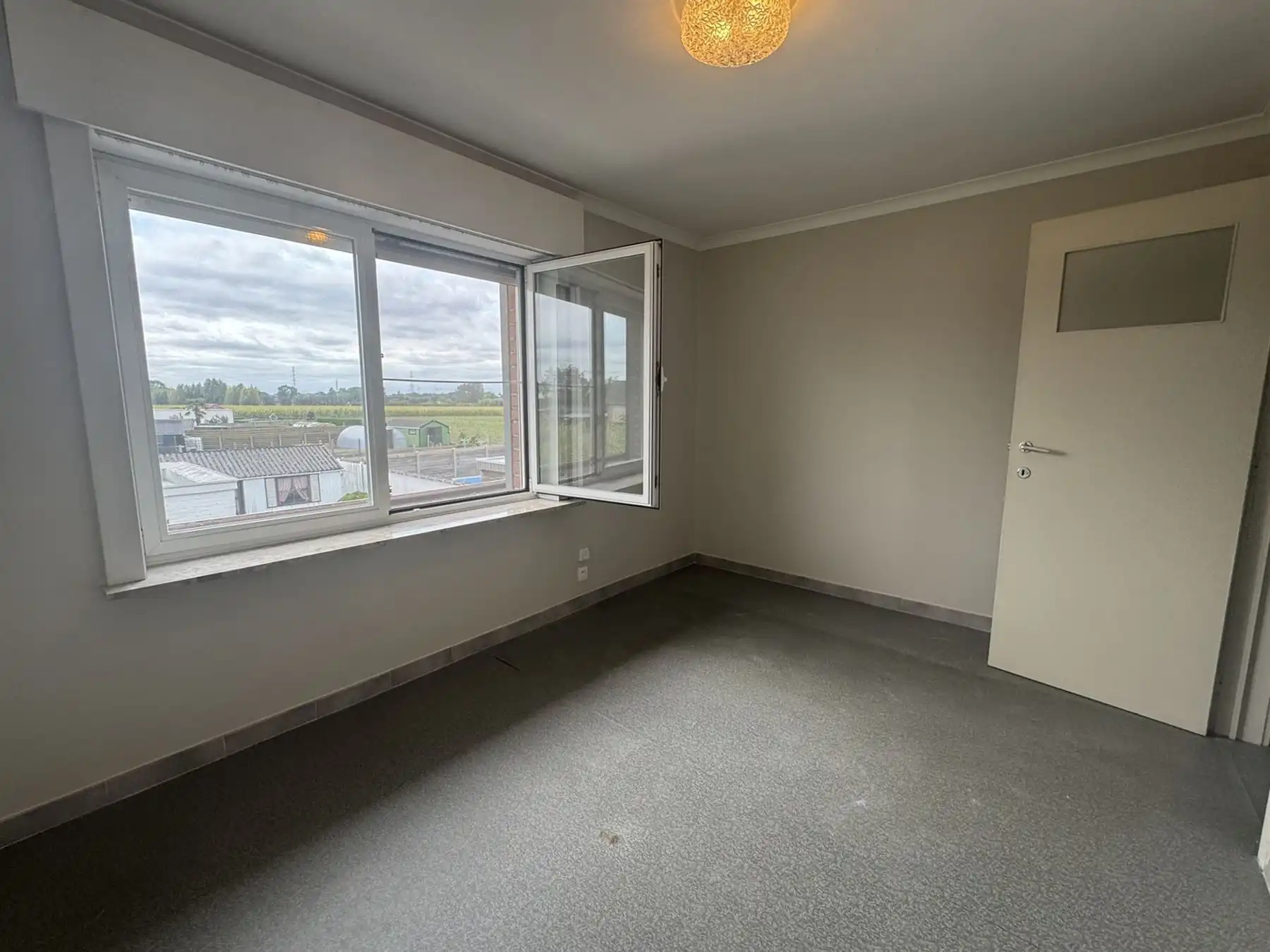 instapklare woning met drie slaapkamers foto 6