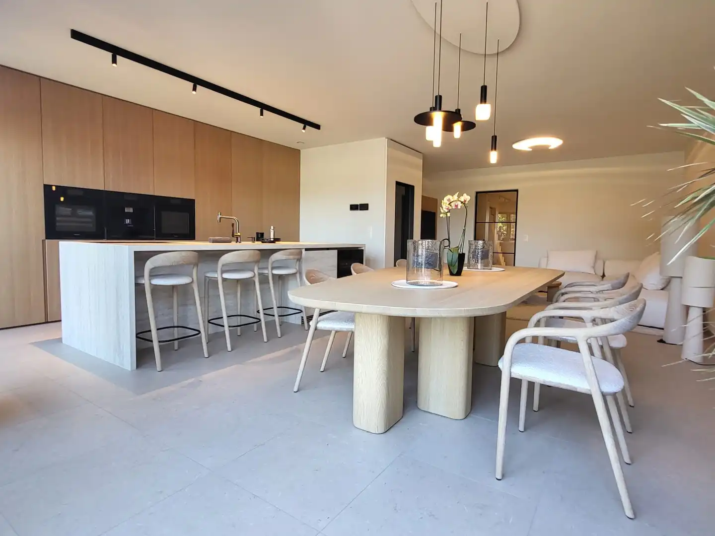 Exclusieve nieuwbouwwoning (2024) met luxueuze afwerking en energielabel A. foto {{pictureIndex}}