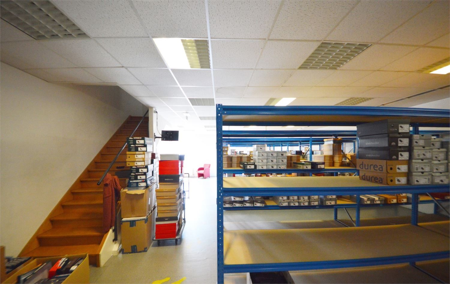 MODERN COMMERCIEEL GEBOUW LANGE ZOUTSTRAAT NAAST NOBEL foto 14