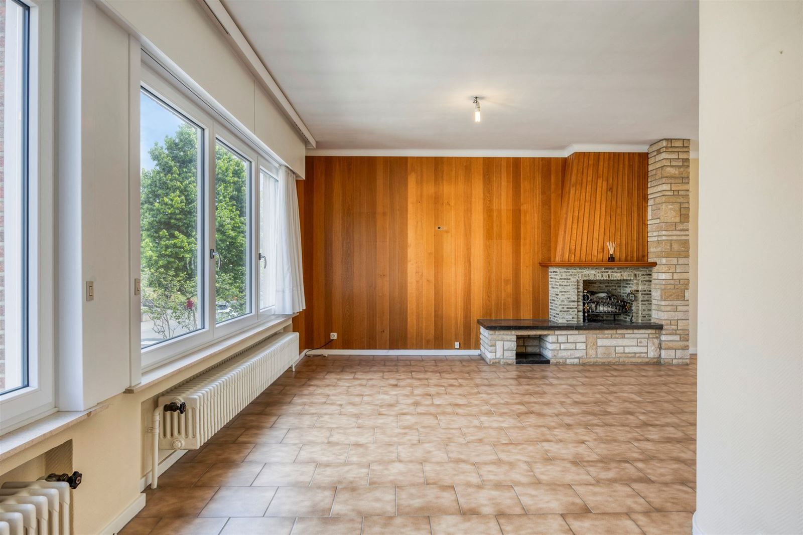 Ruime en zeer goed onderhouden 3-gevelwoning (EPC C) met garage foto 8