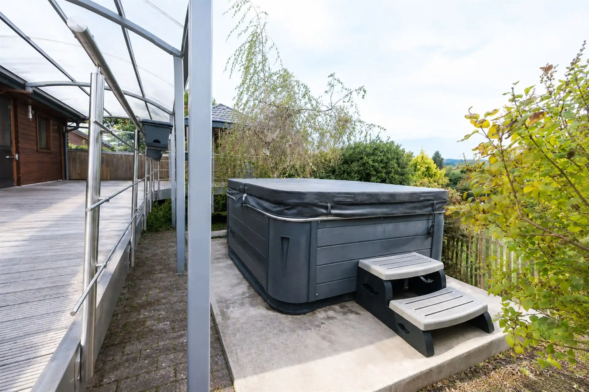 Charmante vakantiewoning op 2.801 m² aan de bosrand in Recht foto 8