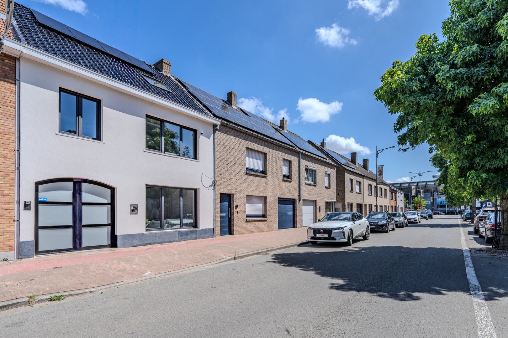 Ruime gerenoveerde woning foto 22