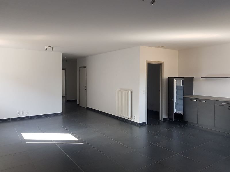 Gezellig gelijkvloers appartement met tuin, autostaanplaats en kelderberging foto 7