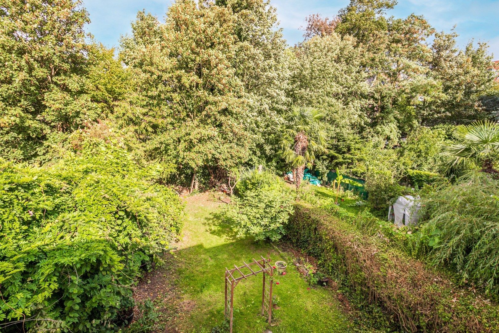 Recente kangoeroewoning met 4 slaapkamers, garage en tuin in een doodlopende straat foto 26