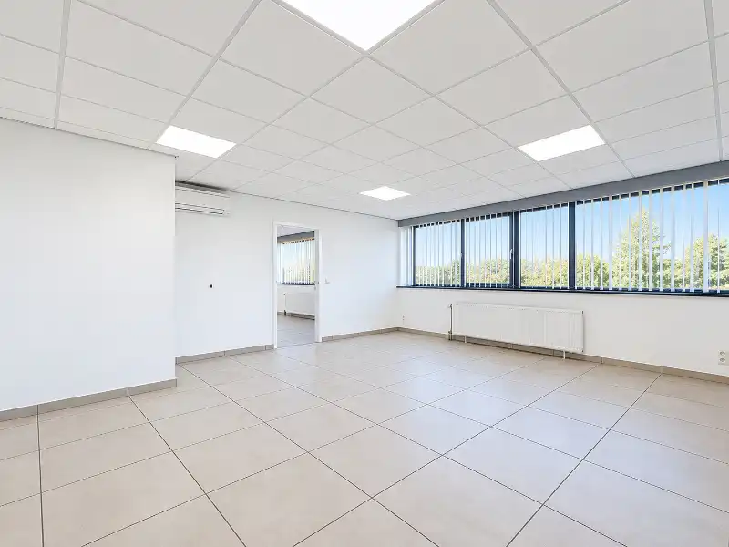 TE HUUR: (Antwerpen) kantoor foto 5