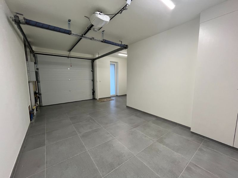 Nieuwbouwwoning met 4 slaapkamers en zonnepanelen foto 14
