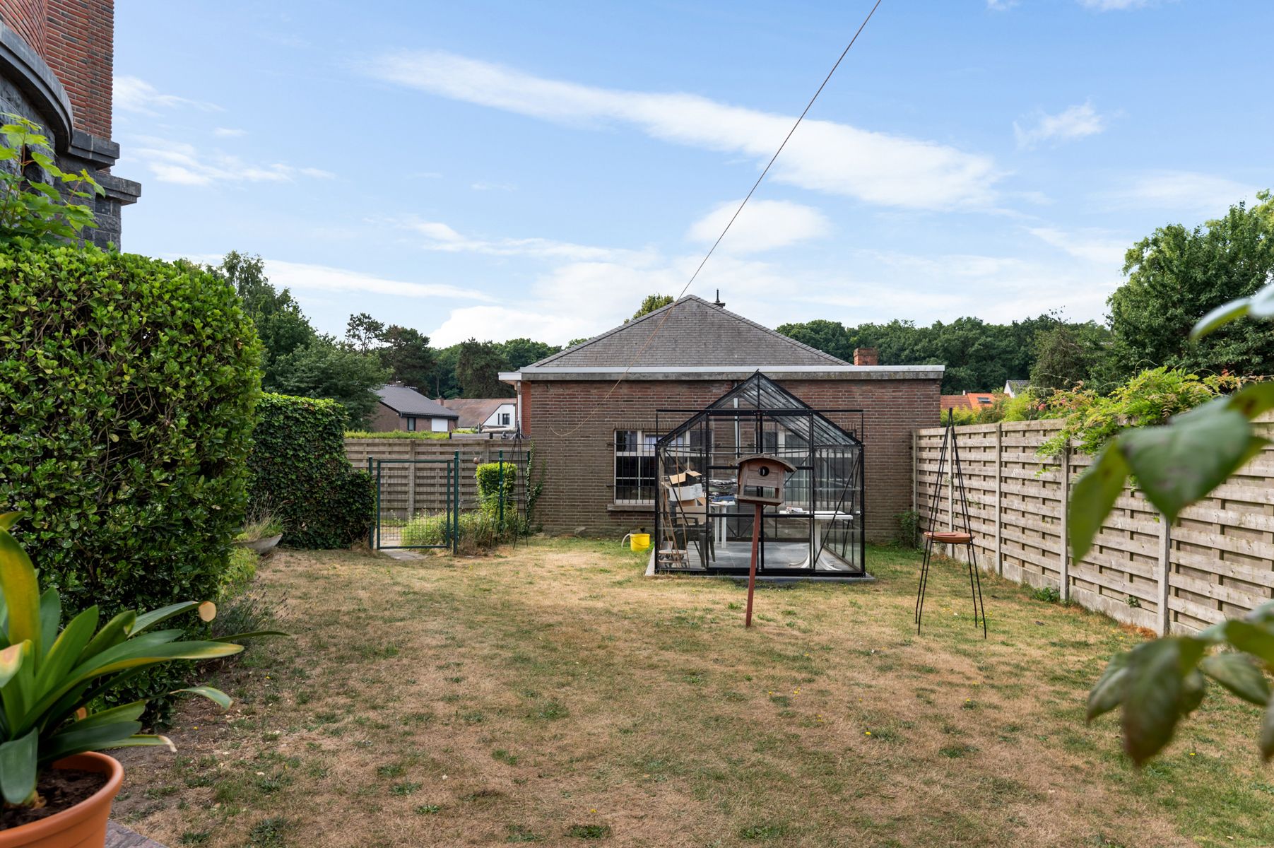 Woning met tuin en garage vlakbbij het centrum van Wijnegem. foto 18