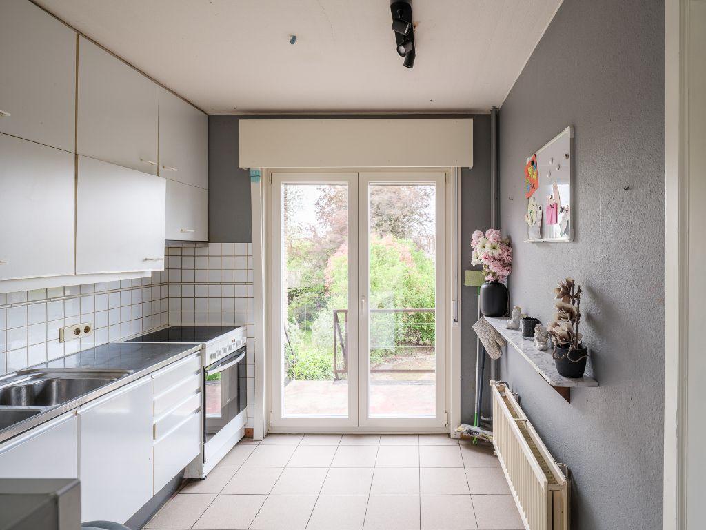 Merelbeke – op een boogscheut van Gent. Gunstig gelegen bel-étage woning (EPC B) met 4 kamers en een aangename tuin op een perceel van 245 m2. foto 7