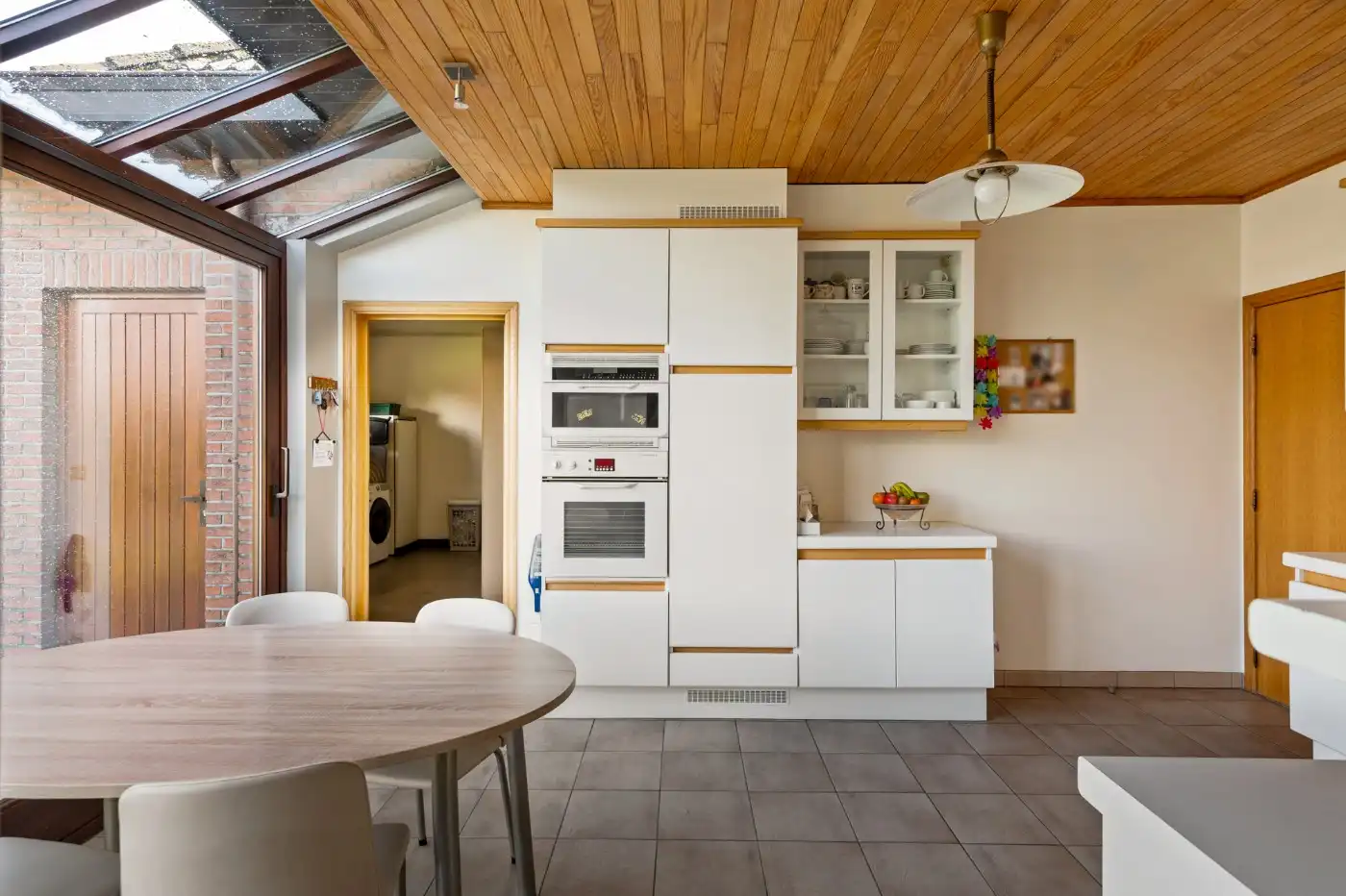 Instapklare, vrijstaande woning met 4 slpk., garage en grote tuin foto 8