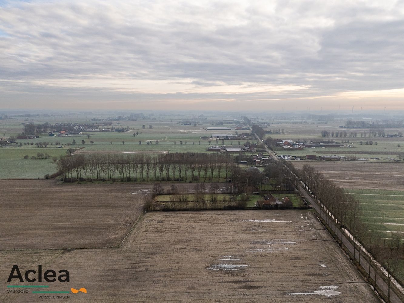 Rustig gelegen hoevetje met open zichten rondom foto 3