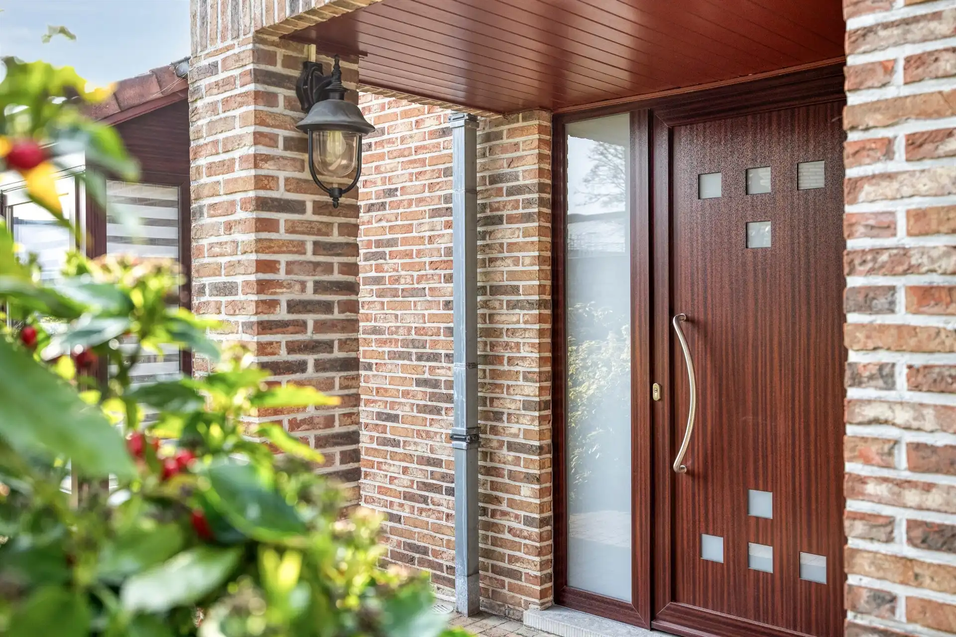 Zeer nette bungalow woning foto 3