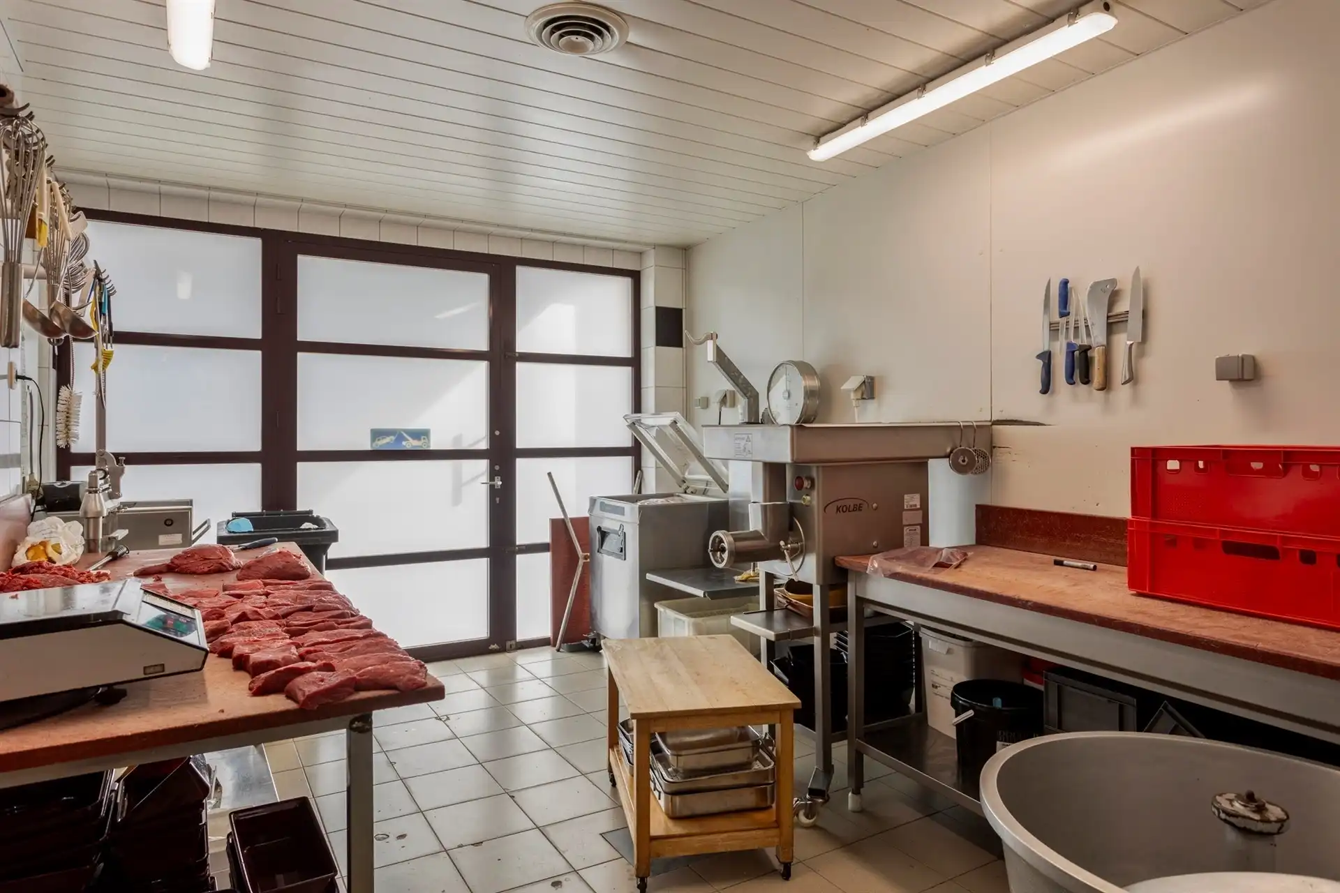 Woning met handelsruimte op commerciële topligging te Mazenzele foto 23