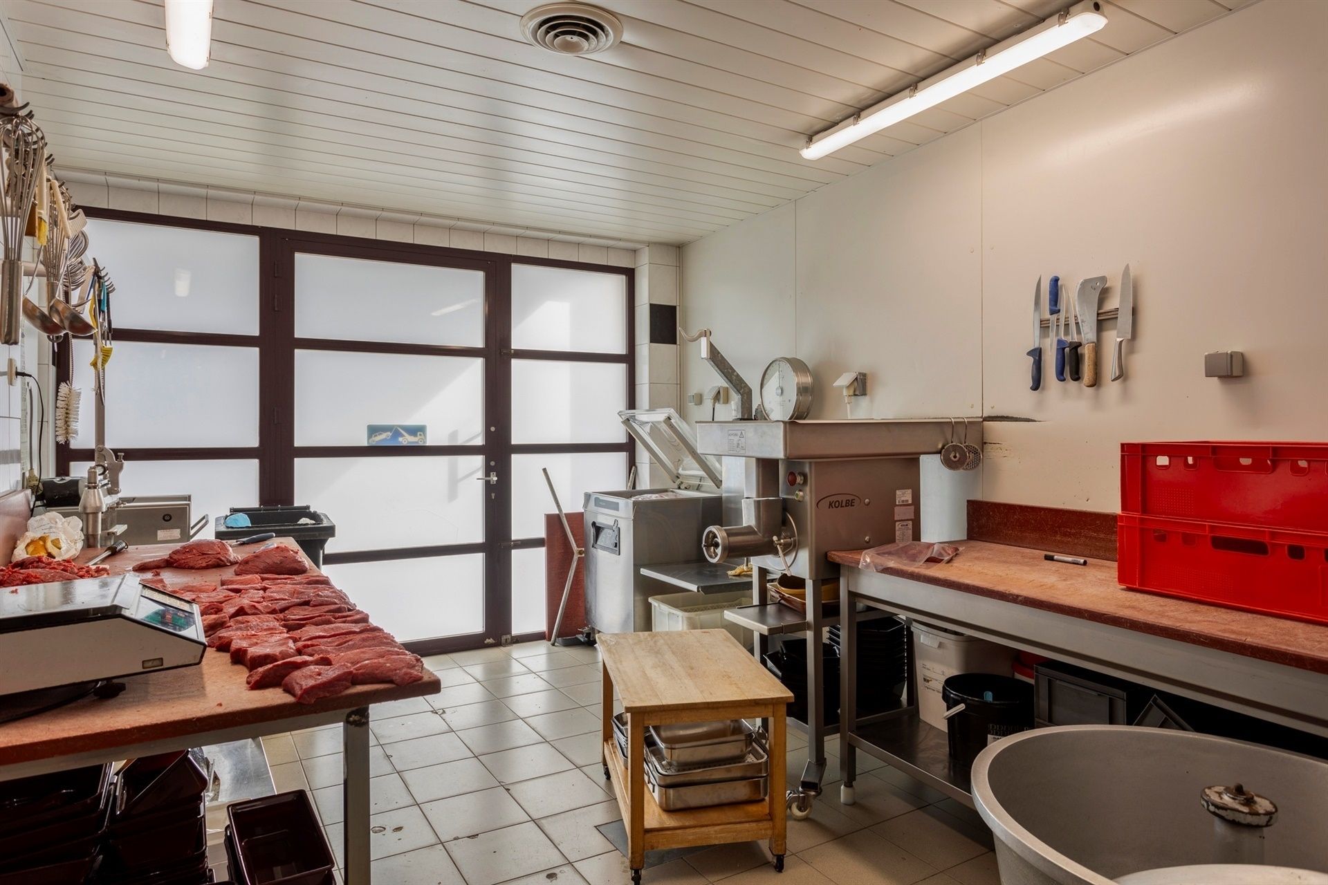 Woning met handelsruimte op commerciële topligging te Mazenzele foto 23