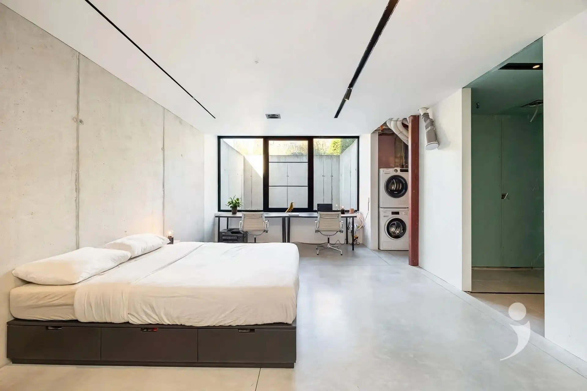 High-end architectenwoning met zwembad en prachtig zicht op de achterliggende weides foto 45