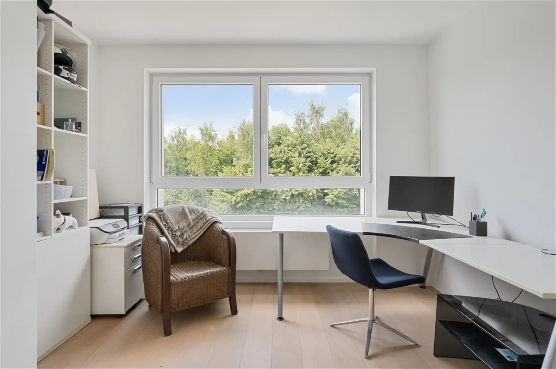 Ruim en stijlvol appartement met terras en prachtig uitzicht in hartje Aalst foto 14