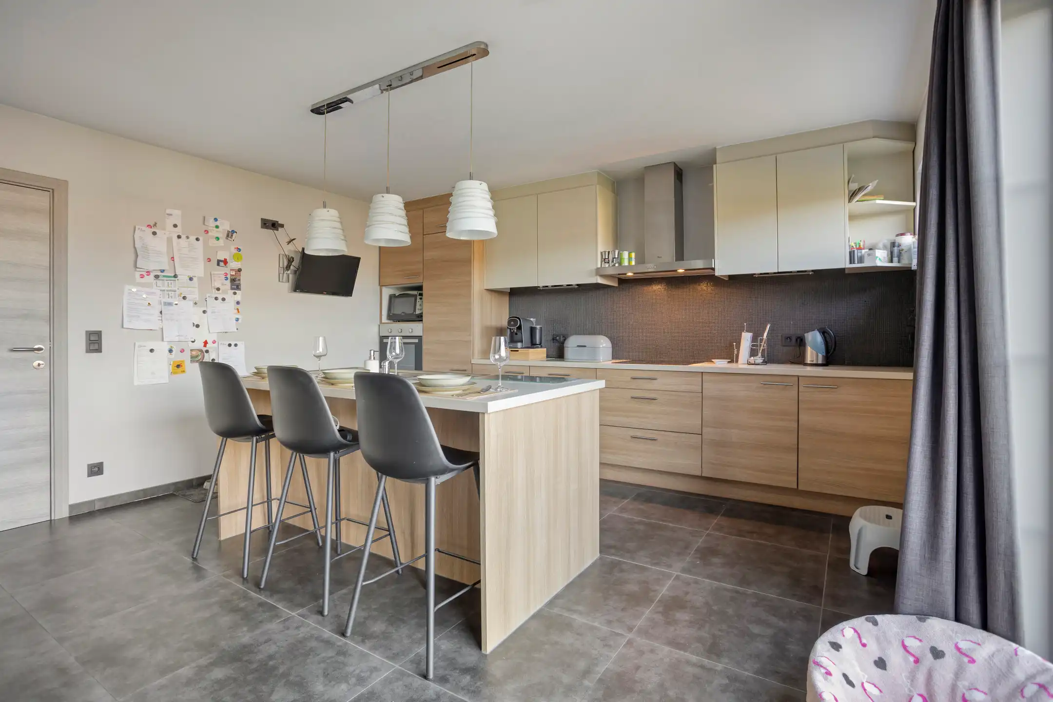 Recente vrijstaande woning op perceel van 10a foto 9