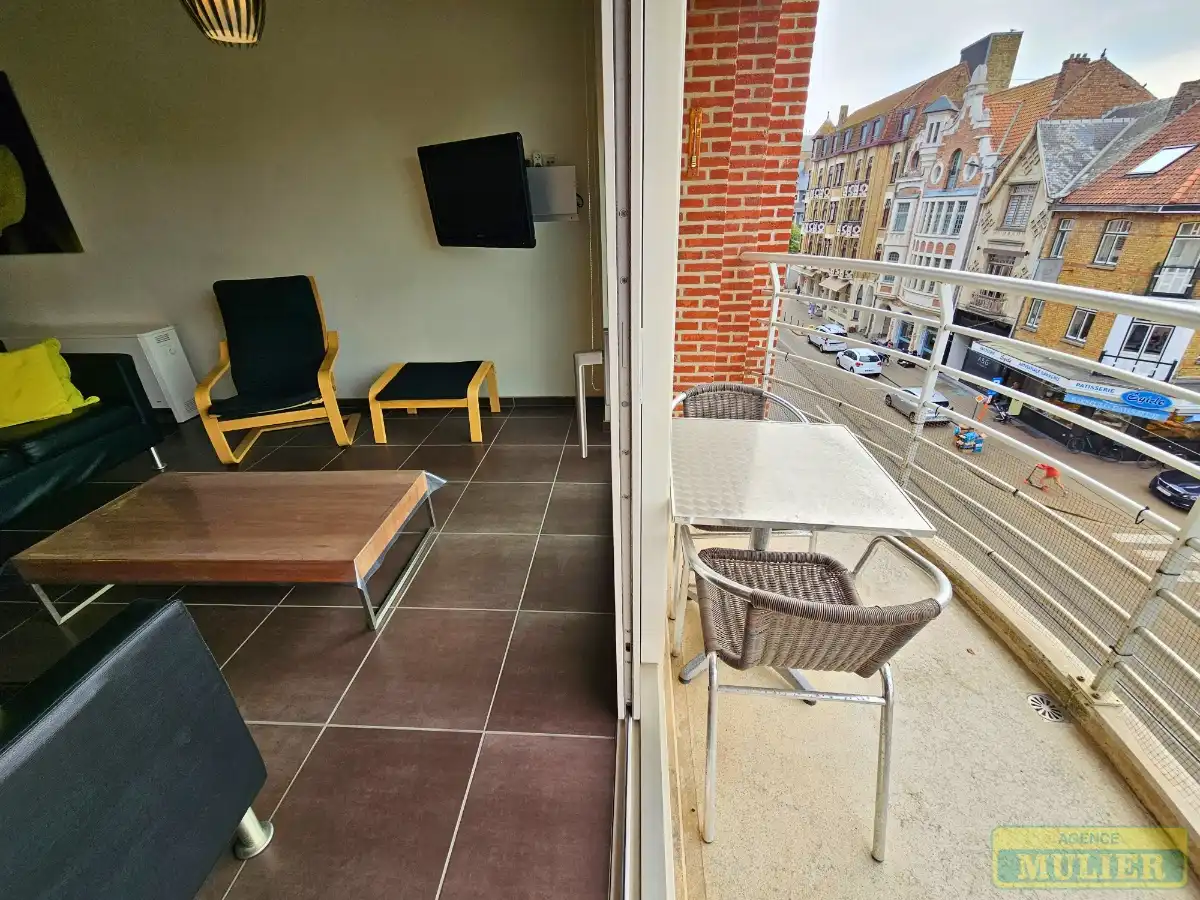 MODERN EN CENTRAAL GELEGEN APPARTEMENT TE KOOP IN DE PANNE foto 10