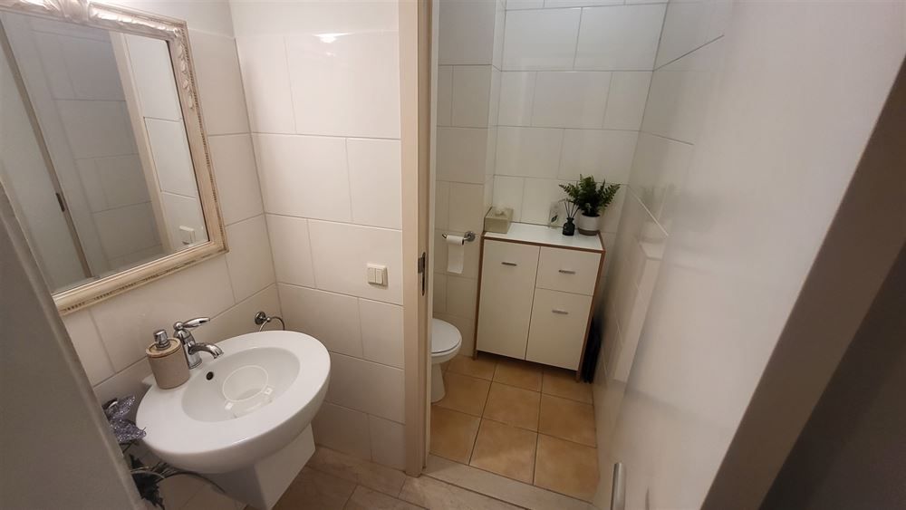 Ruim appartement met terras | Stadspark foto 12