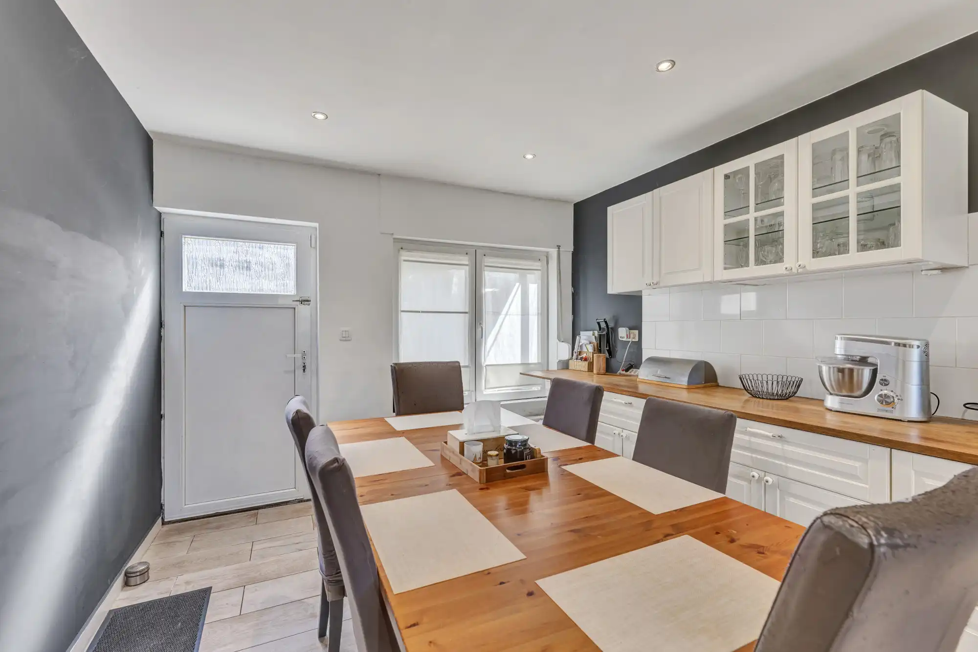 Gerenoveerde woning op 24a 12ca foto 8