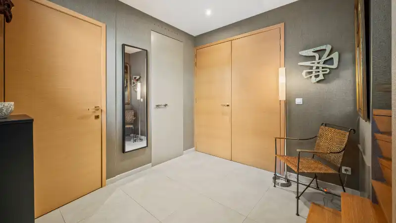 Moderne villa 247m² met bijgebouw-garage en zwembad op 58 are foto 32