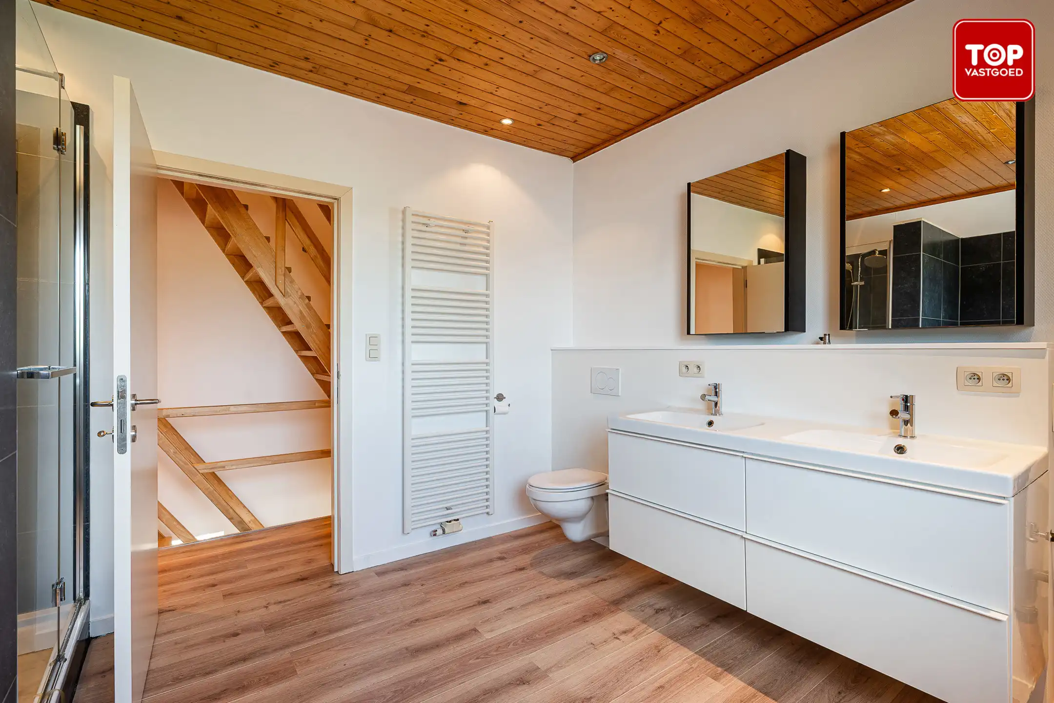 Instapklare woning met 3 slaapkamers en open zicht op de velden foto 11