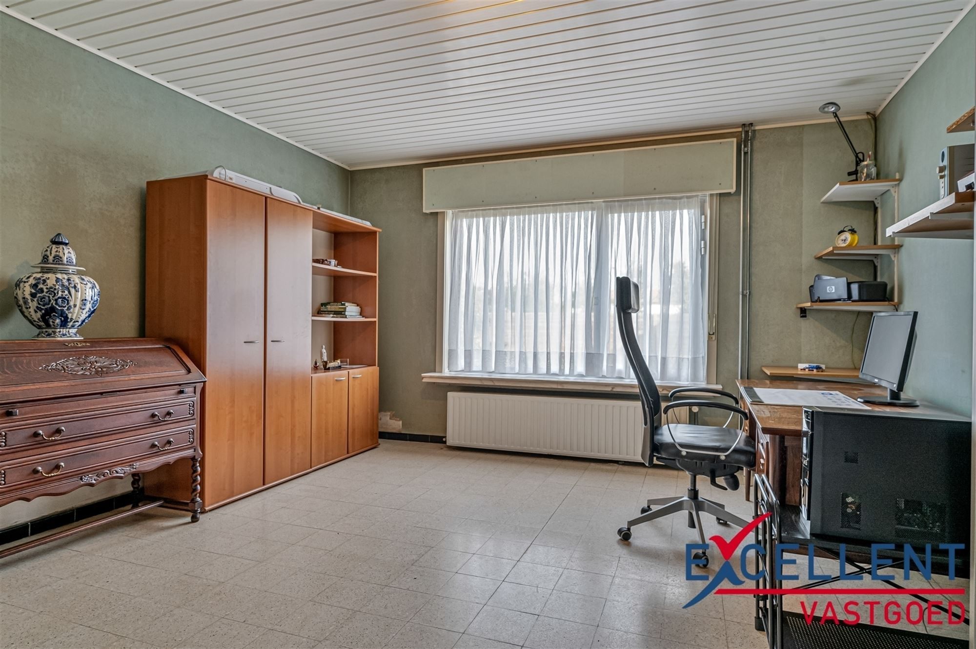 Vrijstaande woning met veel potentieel in Astene te koop foto 12