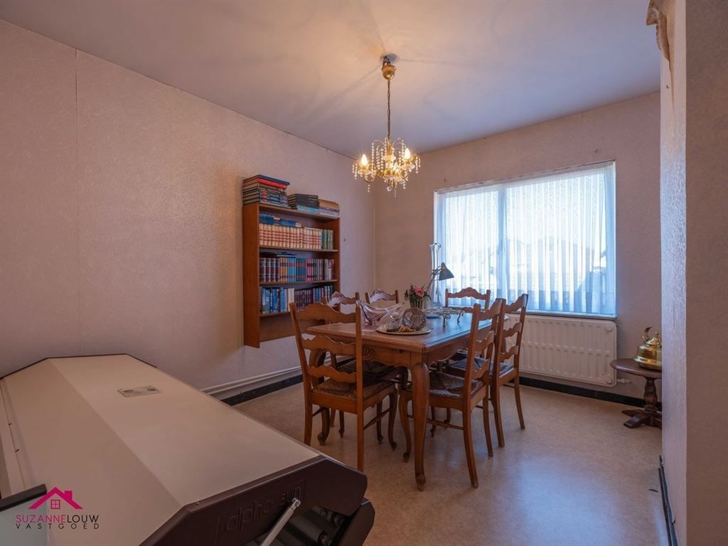 Half vrijstaande woning met garage foto 40