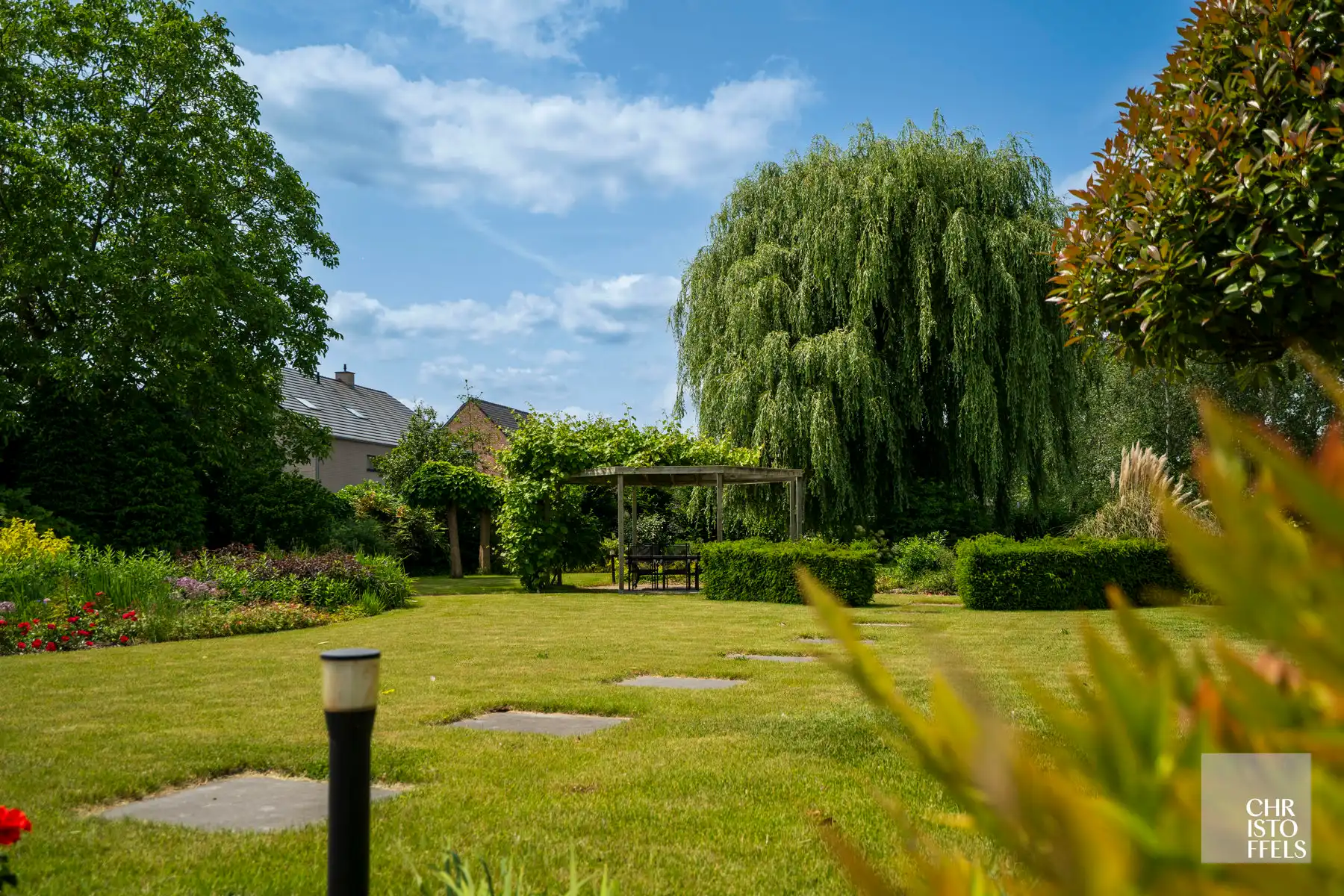 Riante vrijstaande woning mét praktijkruimte in het centrum van Opgrimbie!  foto 33