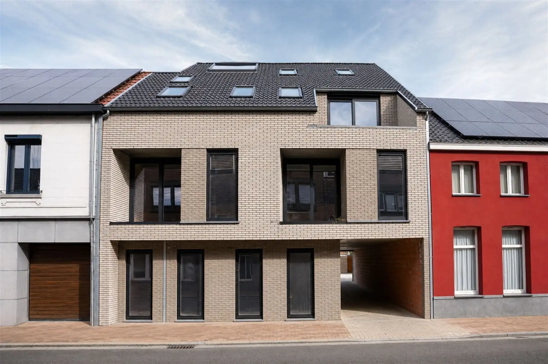 Nieuwbouwinvesteringsproject met 5 appartementen in Moerbeke foto {{pictureIndex}}