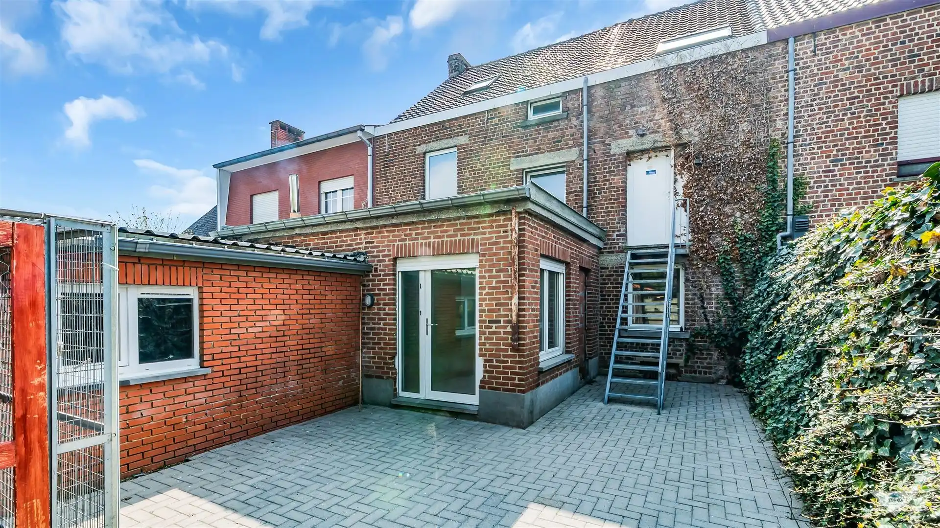 Te renoveren woning met veel potentieel in Korbeek-Dijle foto 9