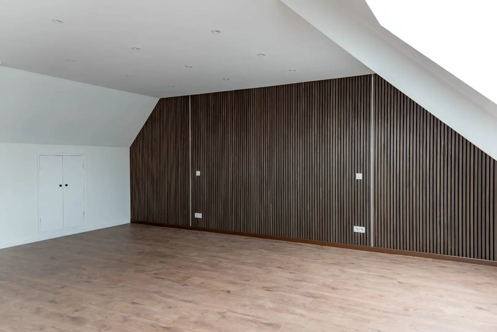 Vernieuwde duplex met 3 slaapkamers in Zwijndrecht foto 17