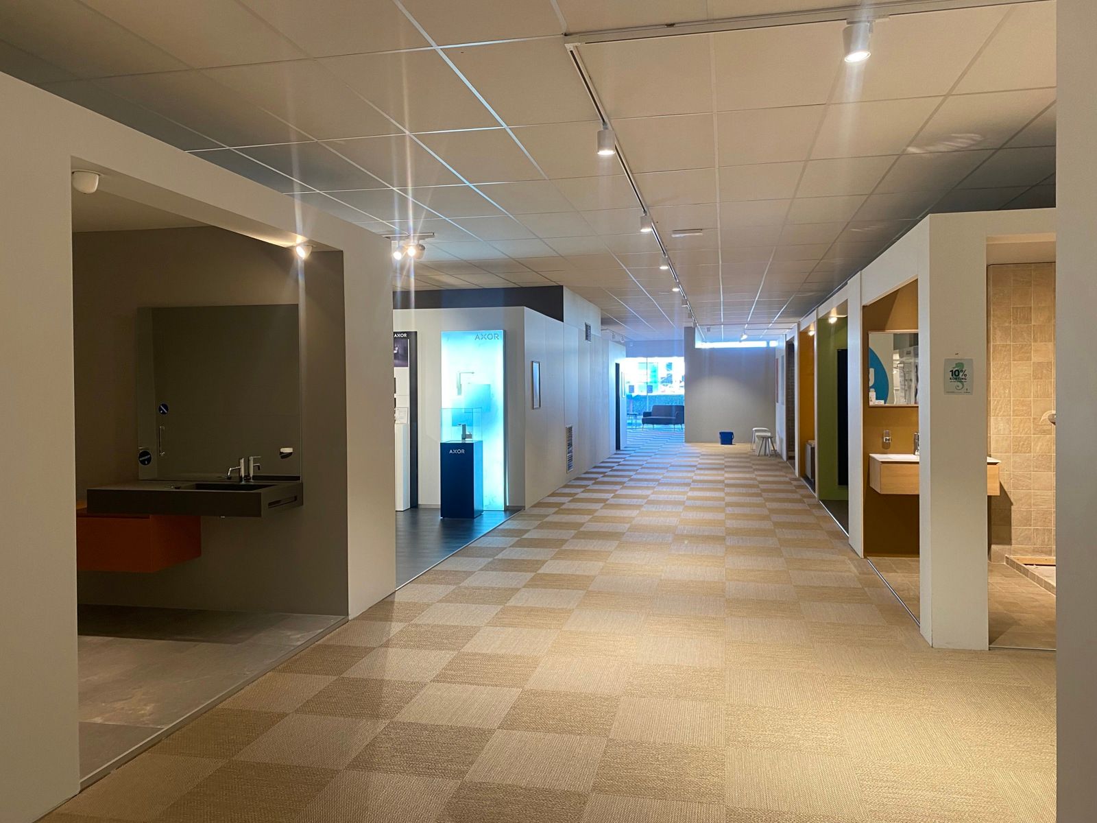 Te Huur: Toonzaal van ca. 2.054 m² op AAA-locatie foto 6