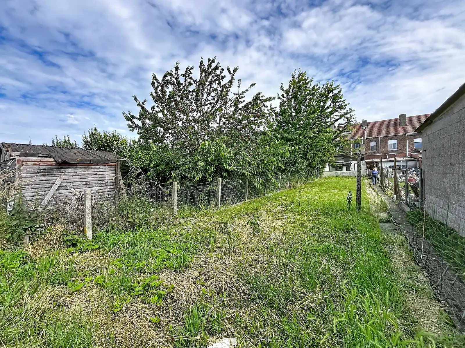 Rijwoning op een goede locatie met 3 slpks  foto 23