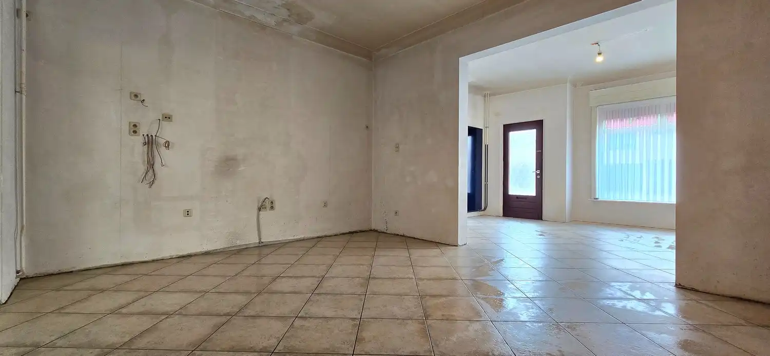 Te renoveren gesloten bebouwing te koop foto 8