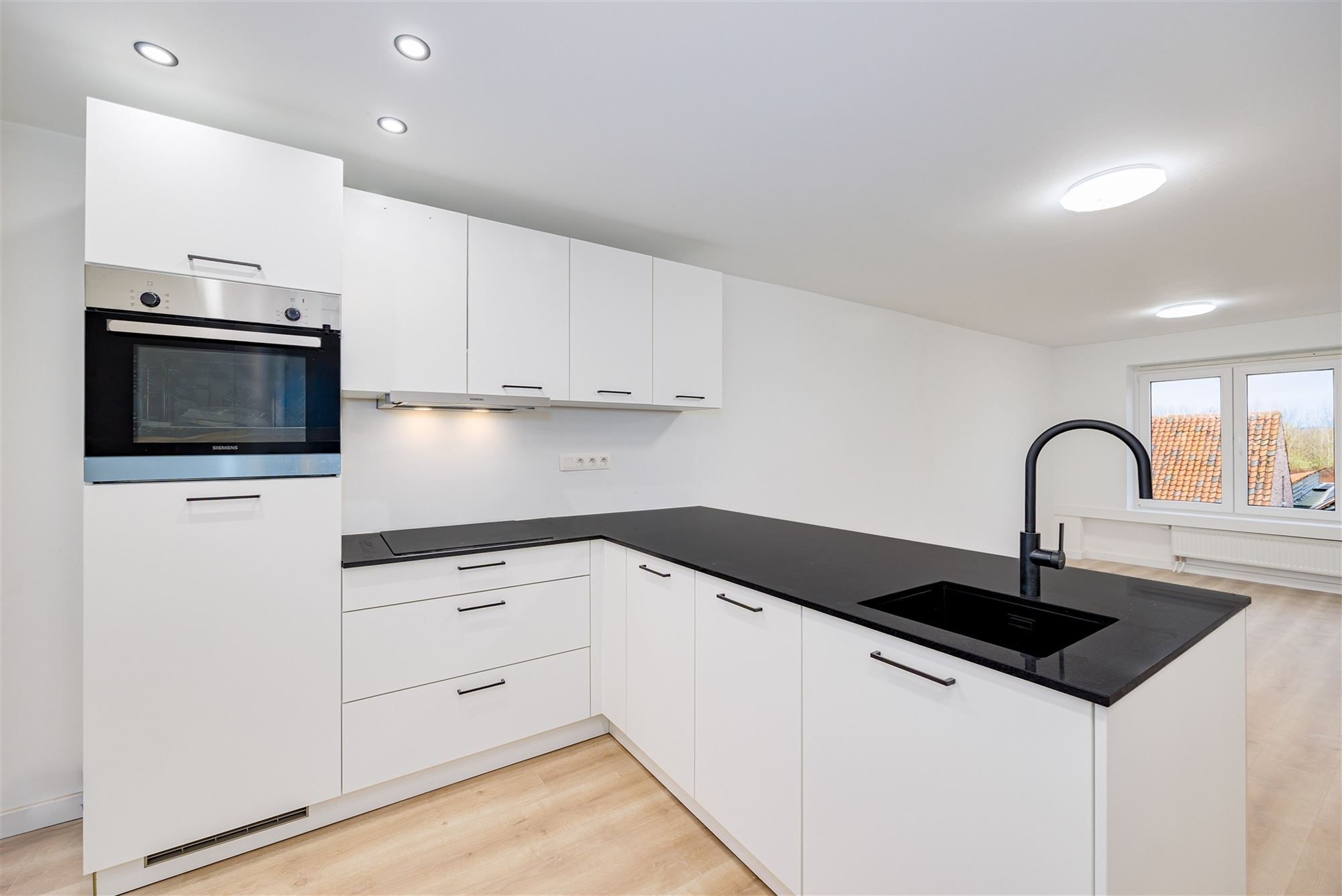 Vergund gerenoveerd appartementsgebouw  foto 25