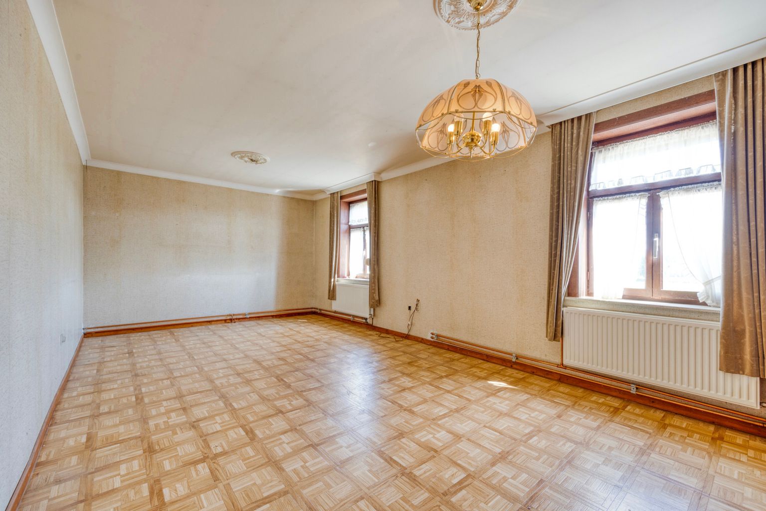WONING MET NIET VERPACHTE WEILANDEN EN STALLINGEN foto 15