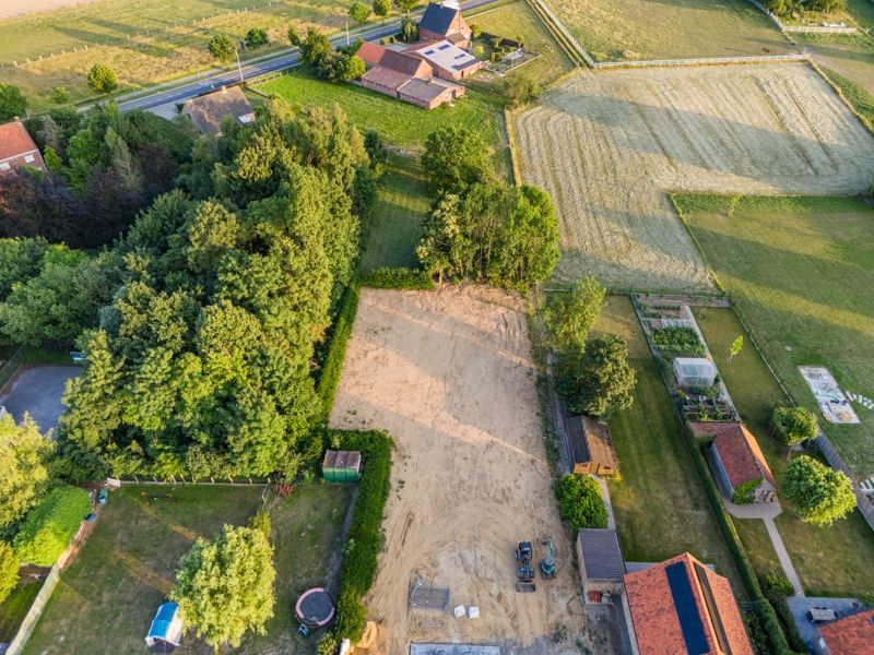 Hooglede-Sleihage. Op een boogscheut van Roeselare. Prachtig gelegen perceel 1386m2  - BOUWGROND + WEILAND met aparte inrit. foto 4