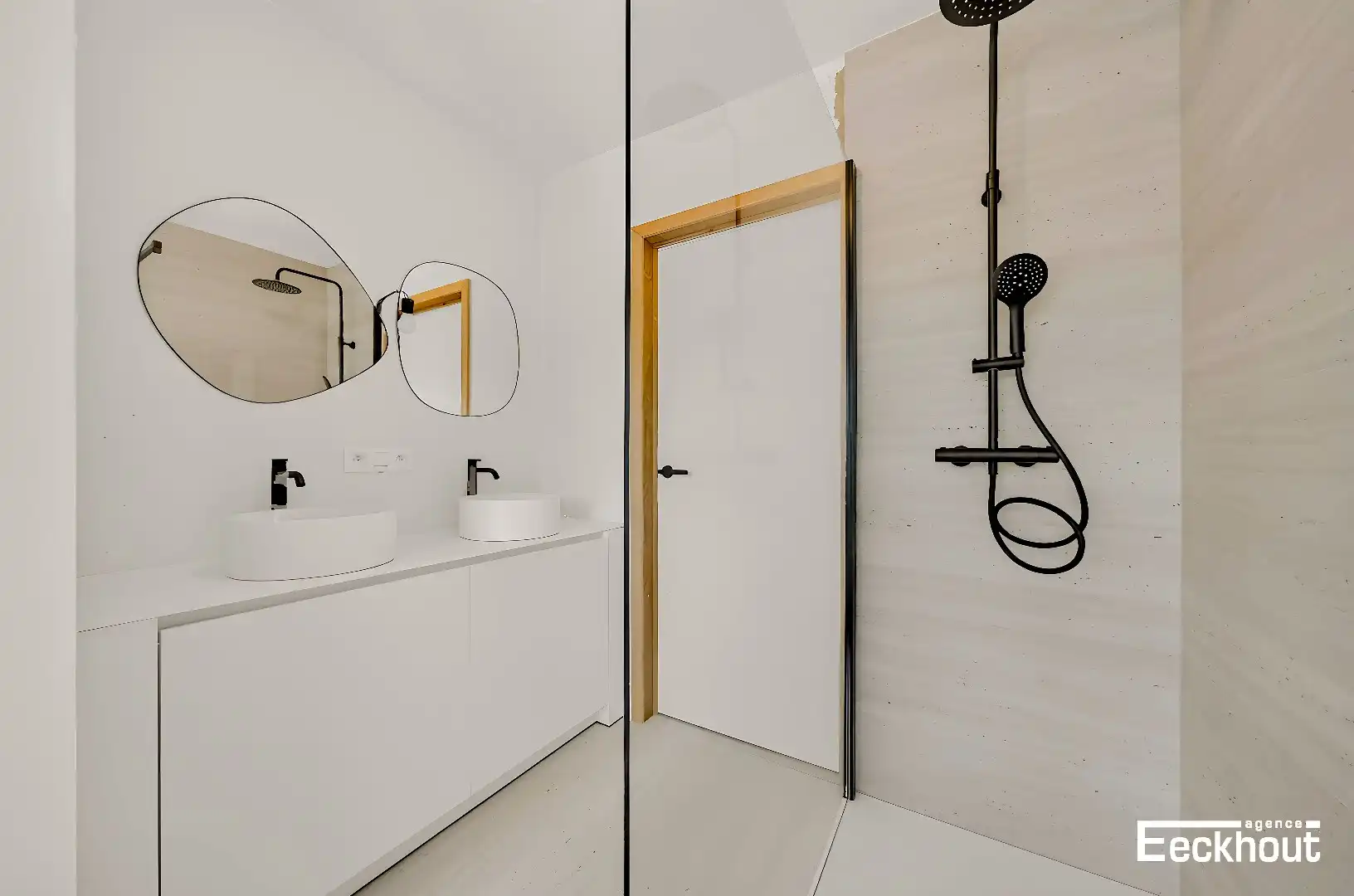 Prachtig, instapklaar appartement met mooi zonneterras met zicht op de Spuikom! foto 8