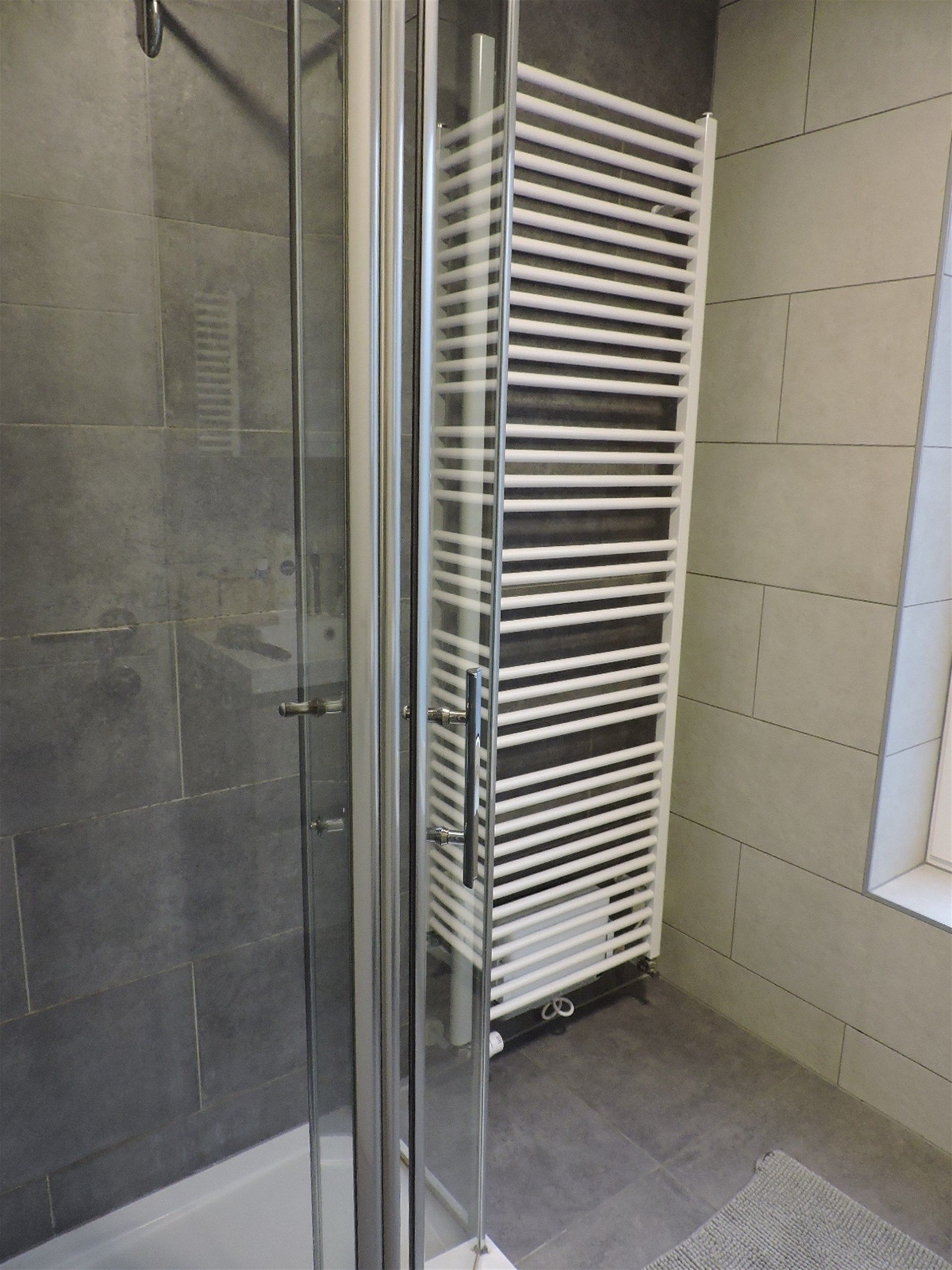 RUIM EN MODERN DUPLEX-APPARTEMENT IN OOSTERZELE  foto 14