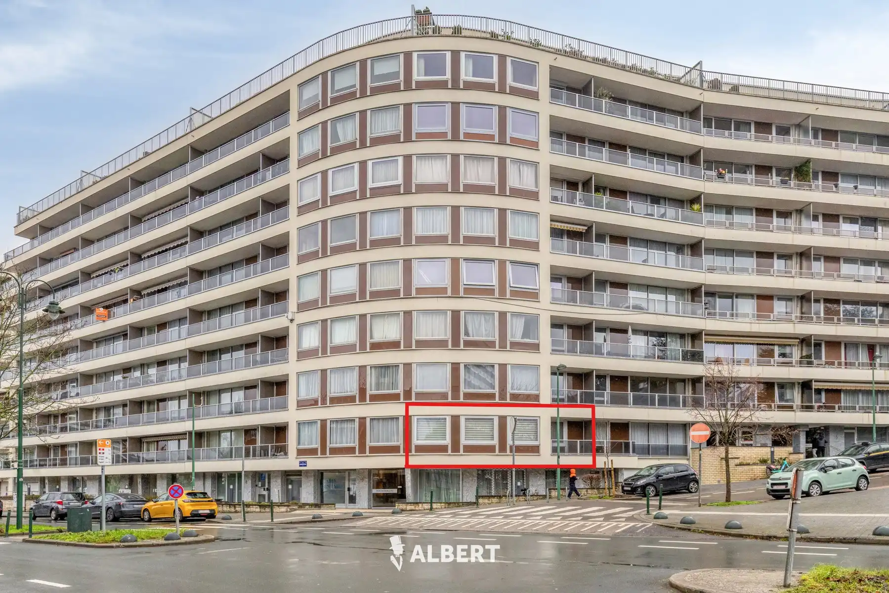 Lichtrijk 1-slaapkamerappartement met terras foto {{pictureIndex}}