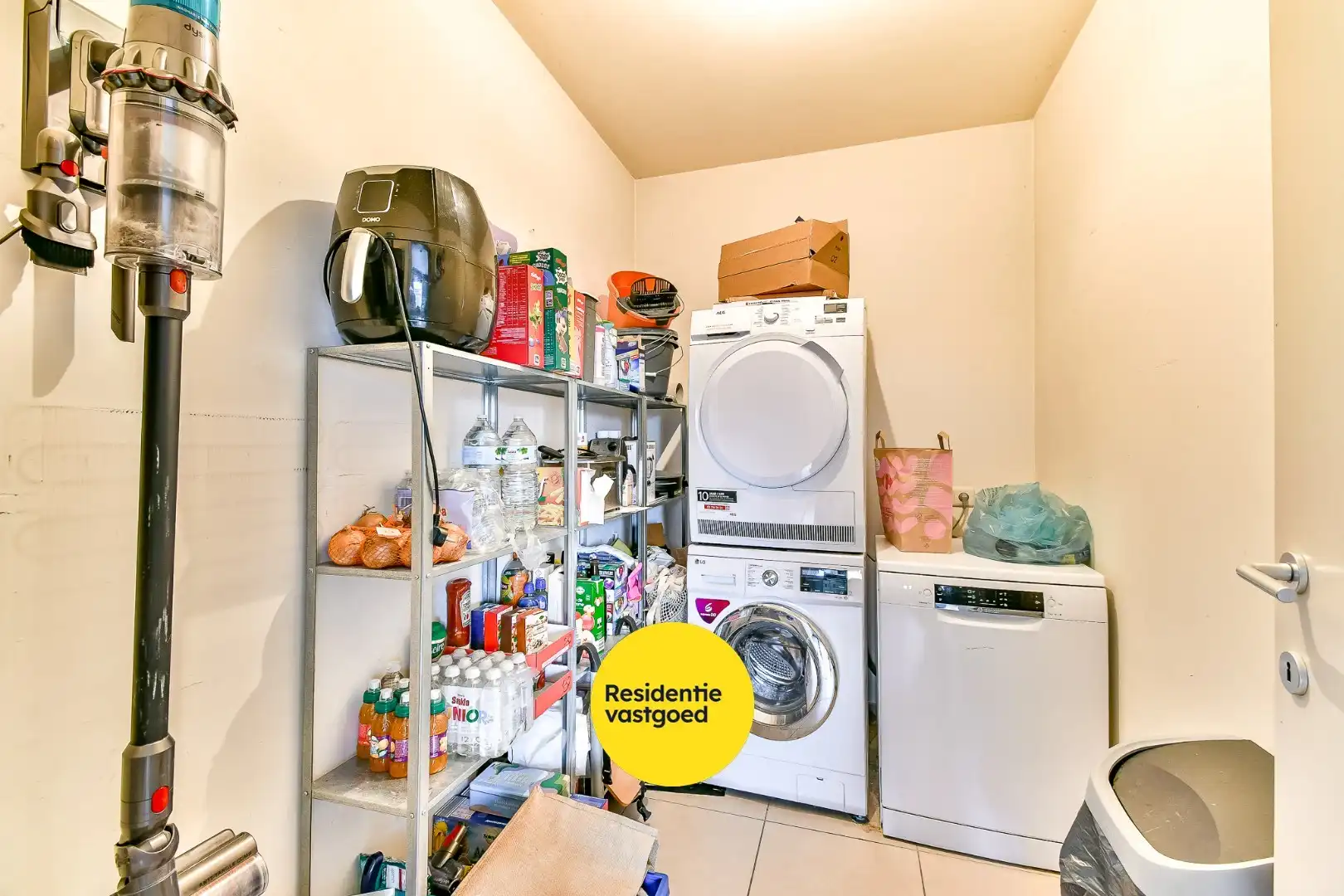 Opbrengsteigendom met 3 appartementen en 3 garages foto 27