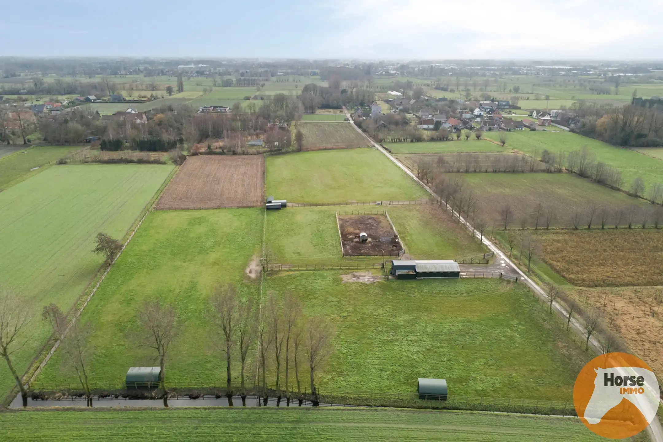 LOCHRISTI - Rustig gelegen stalgebouw op +- 2,3HA foto 26