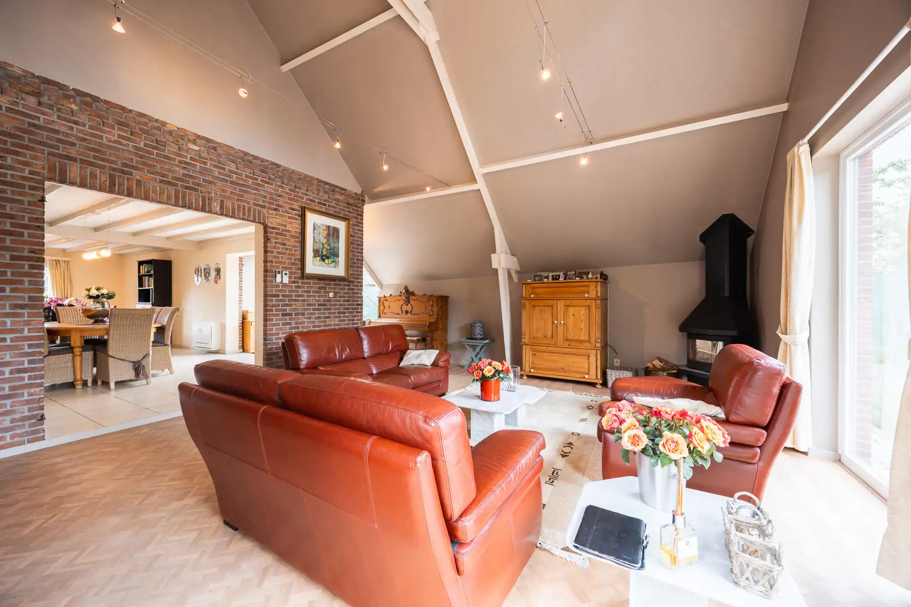 Landelijke woning op riant perceel met zwembad foto 10