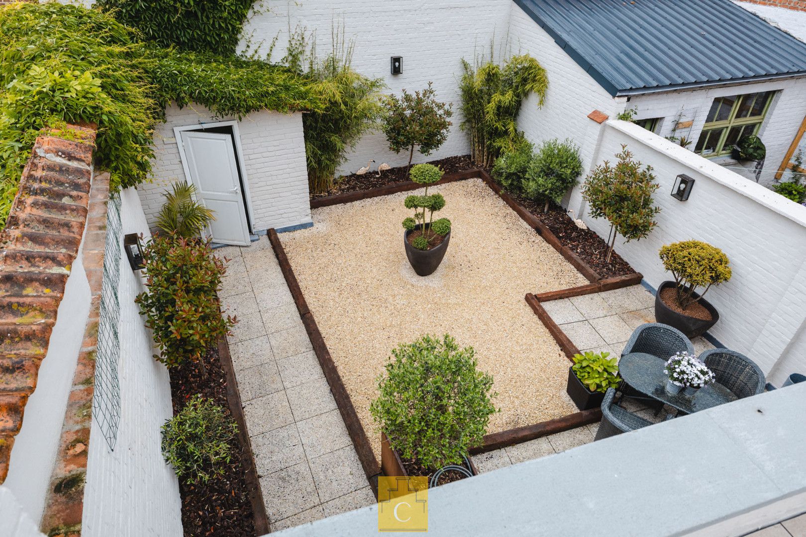Volledig gerenoveerde stadswoning met tuin, garage en praktijkruimte foto 18