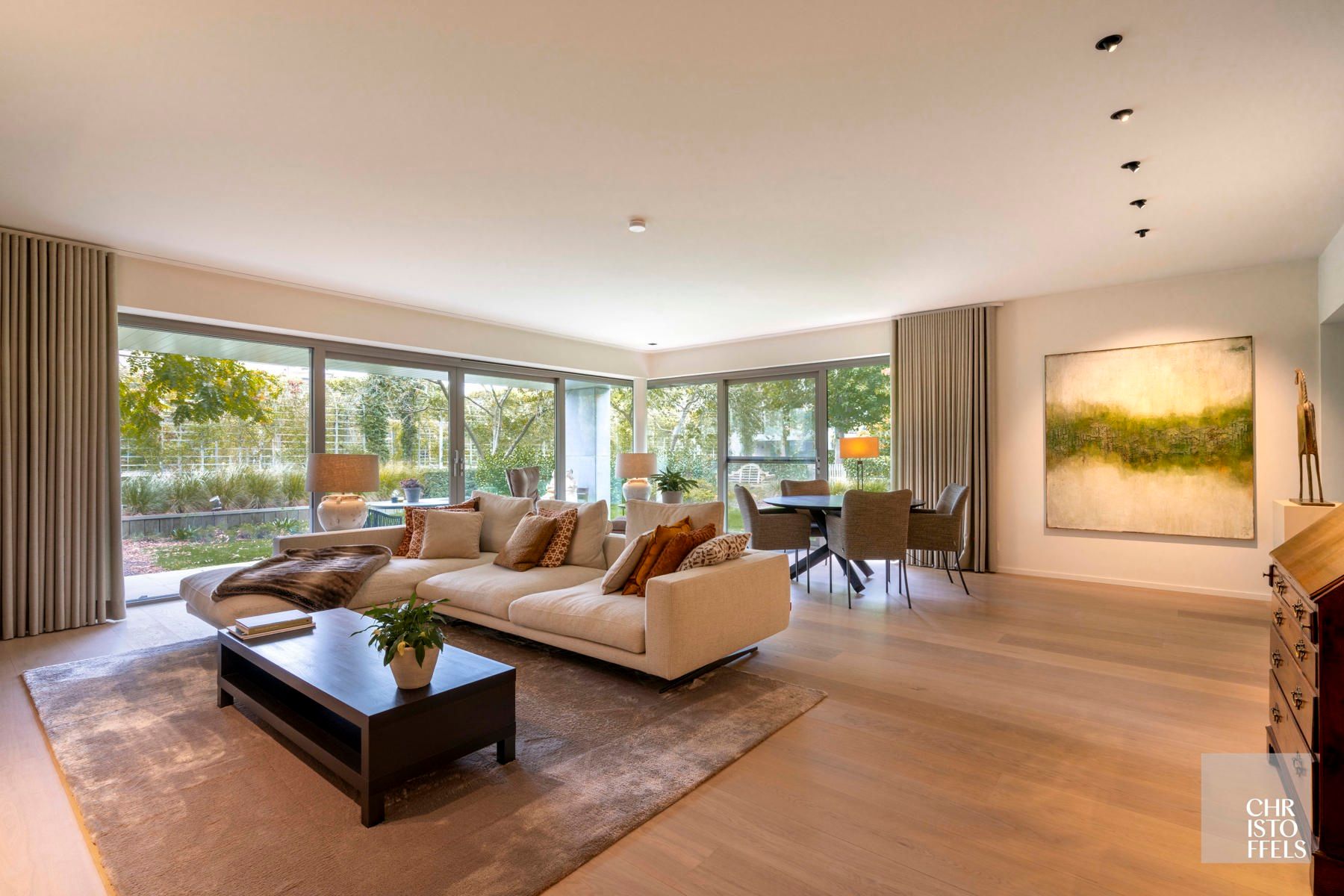 Exclusief villa-appartement (183m²) met privé tuin gelegen in een afgesloten park met buitenzwembad. foto 19